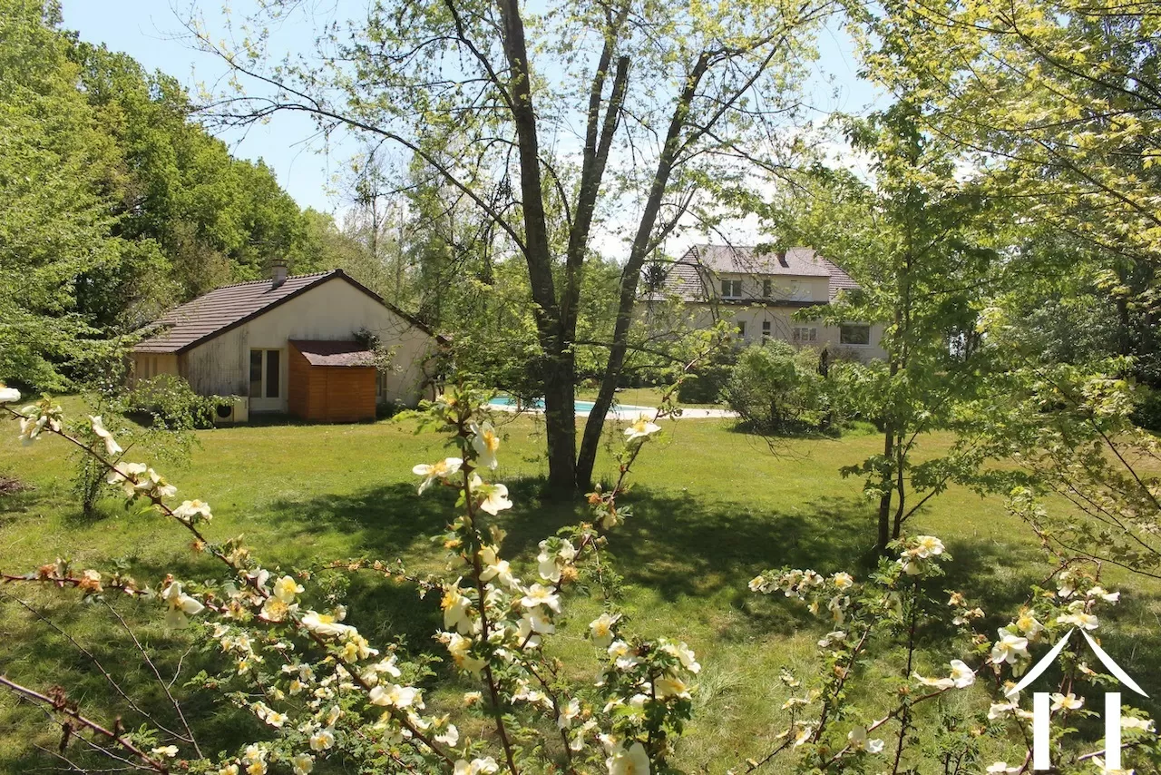 Maison avec gite à vendre charrin, bourgogne, MW5458L Image - 14