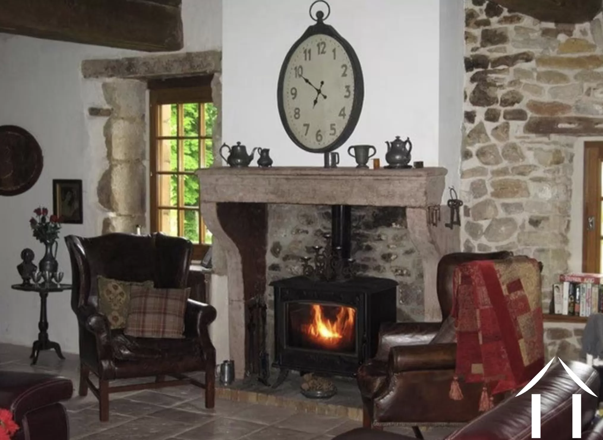 poêle à bois dans le salon