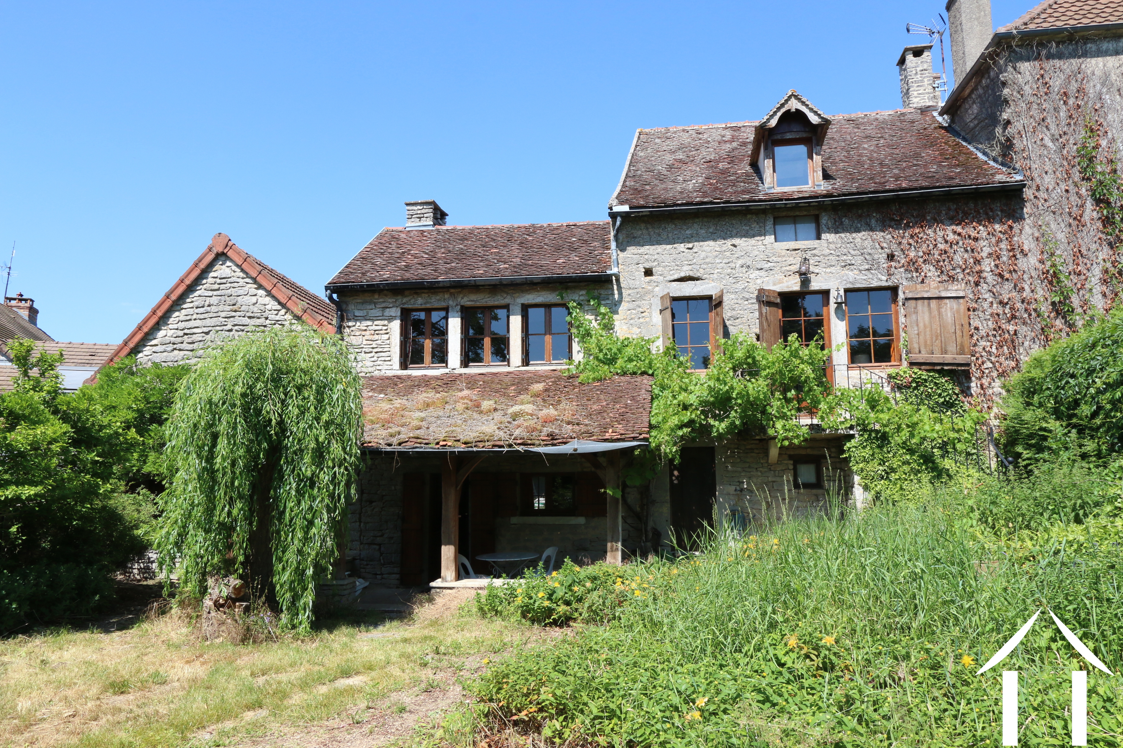 Maison de caractère dans un village calme