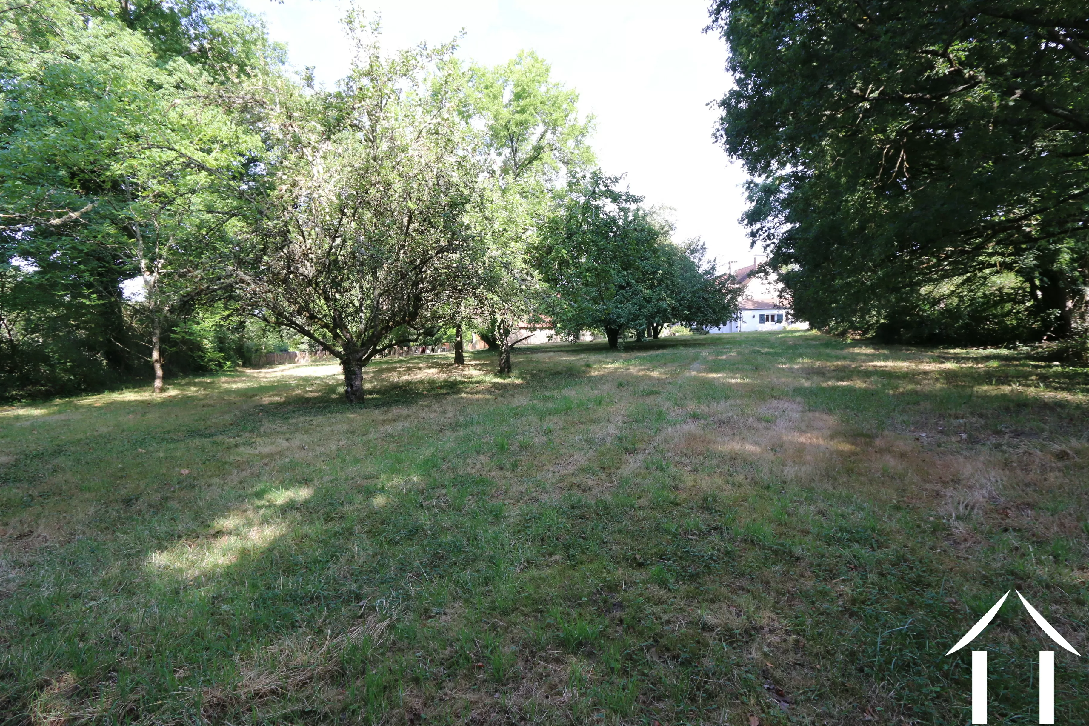Vue du bout du jardin