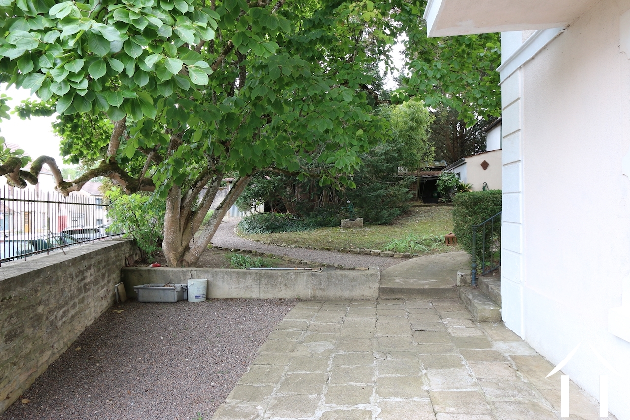 Terrasse devant la maison