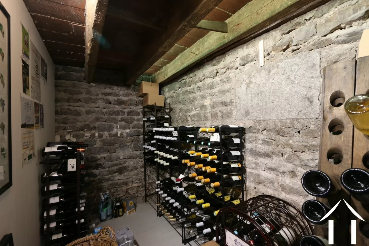 Cave à vin au rez-de-chaussée