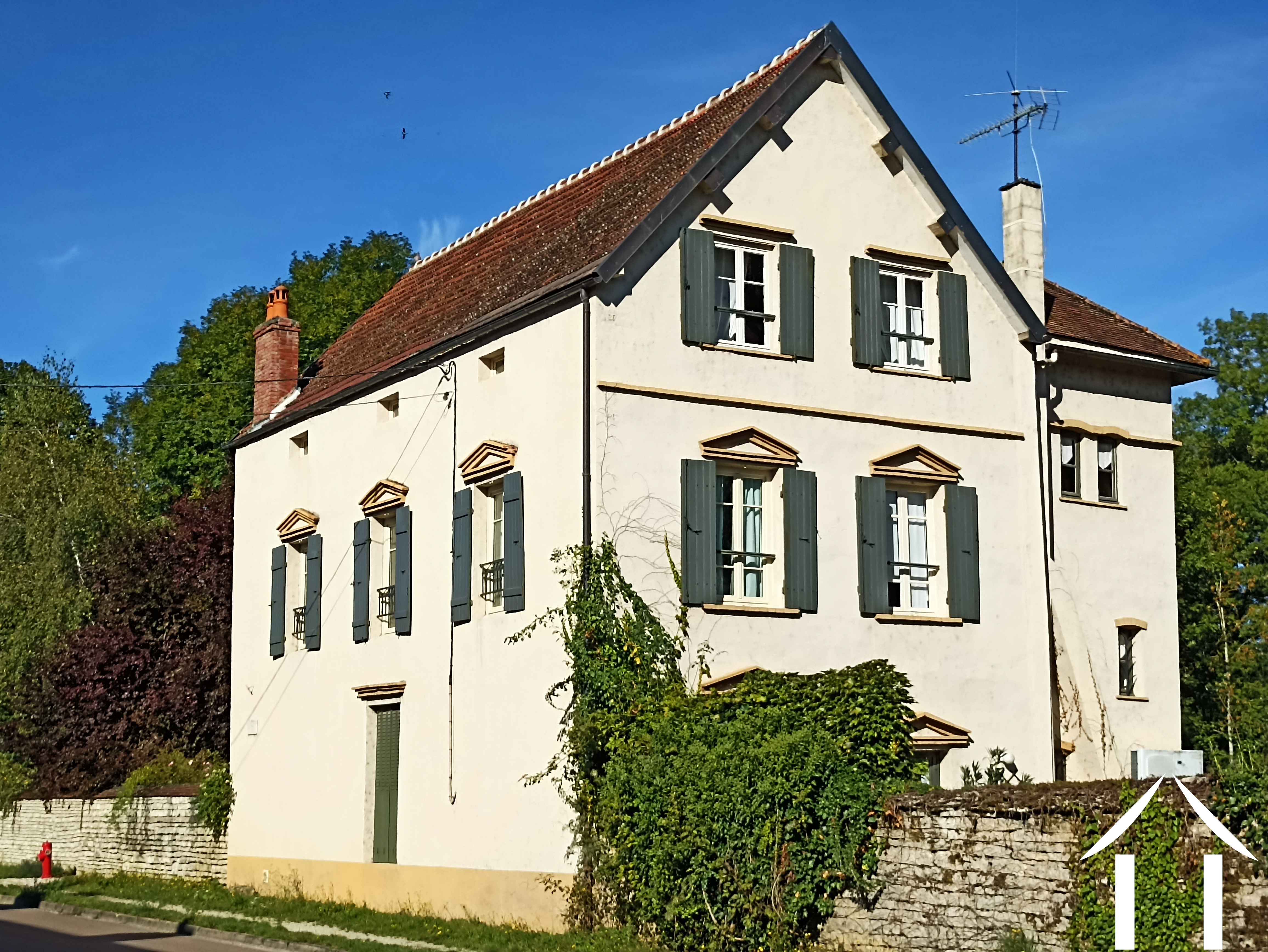 Maison à vendre noyers, bourgogne, BH5622H Image - 2