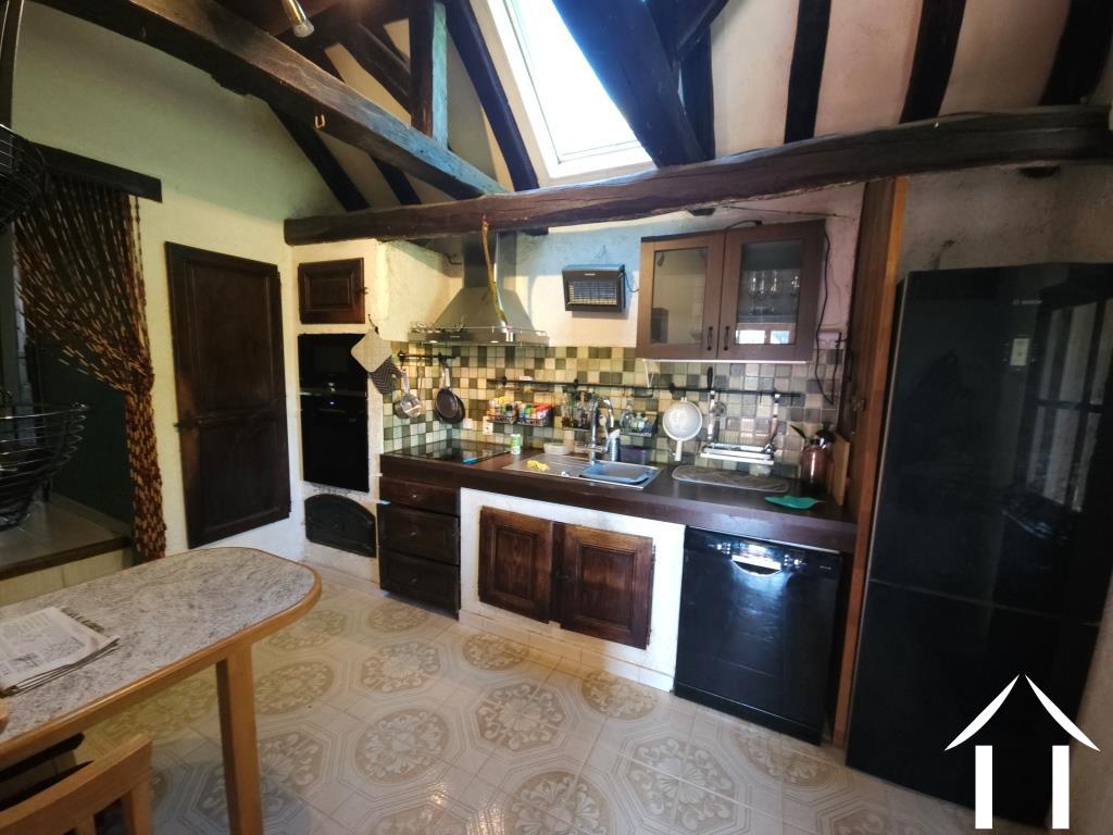 Cuisine à caractère avec de nouveaux electromanager