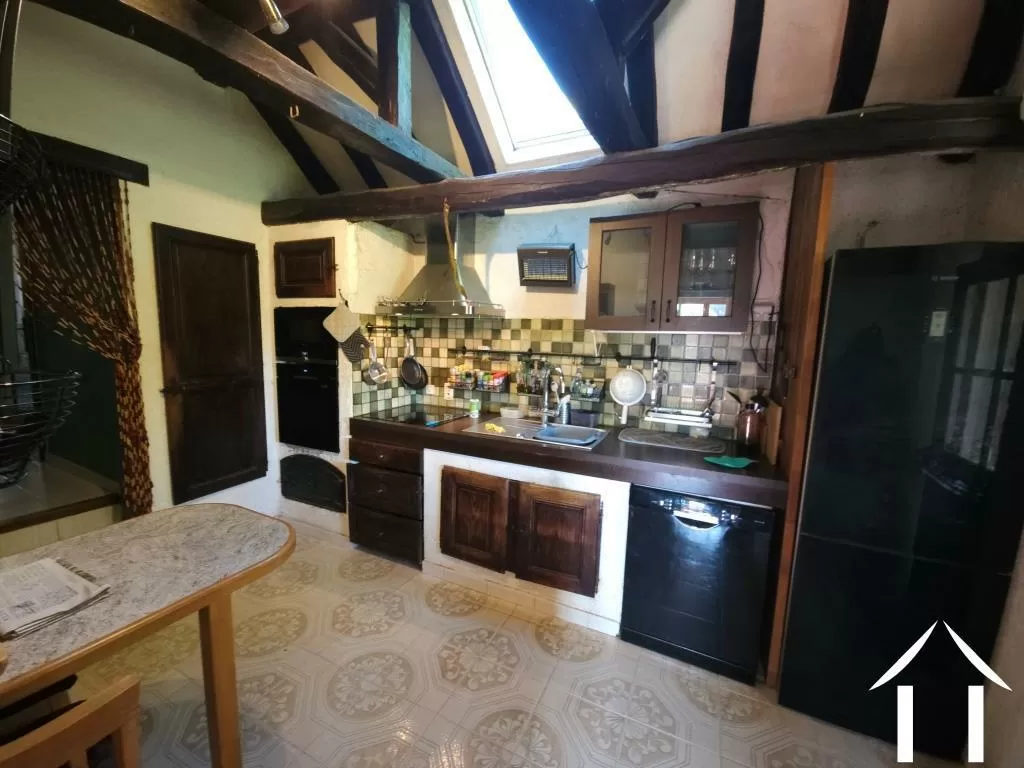 Cuisine à caractère avec de nouveaux electromanager