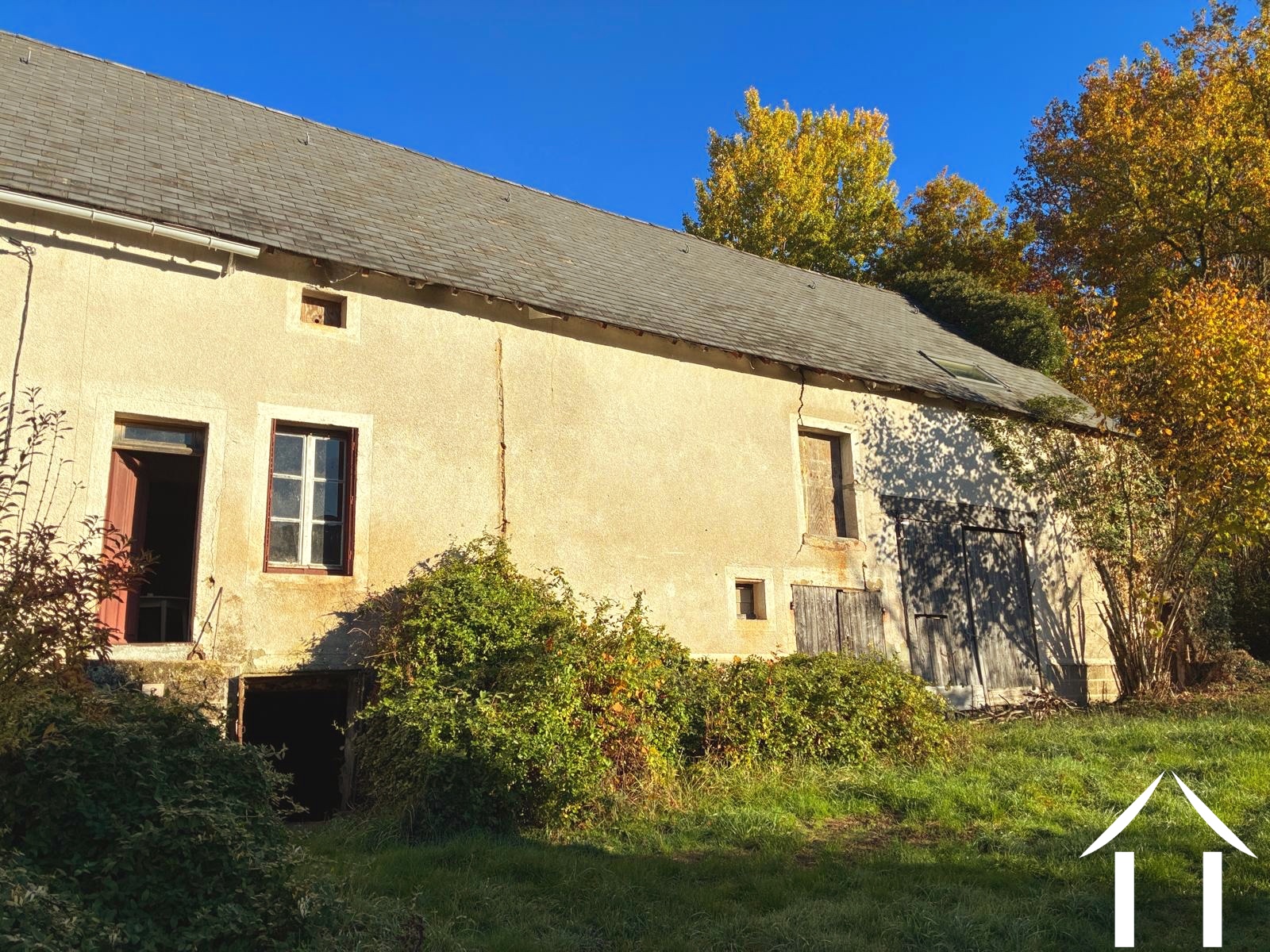 Maison à vendre anost, bourgogne, cvh5633 Image - 1