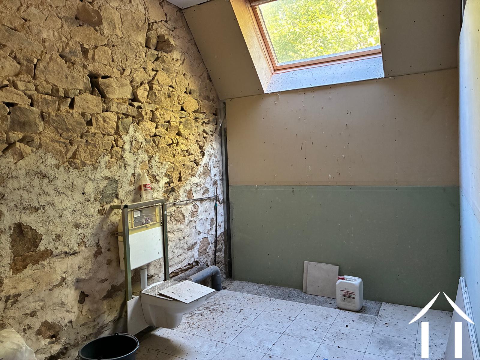 Maison à vendre anost, bourgogne, cvh5633 Image - 5