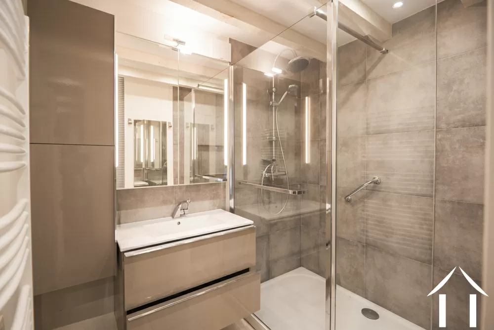 Salle de bain rez-de-chaussée