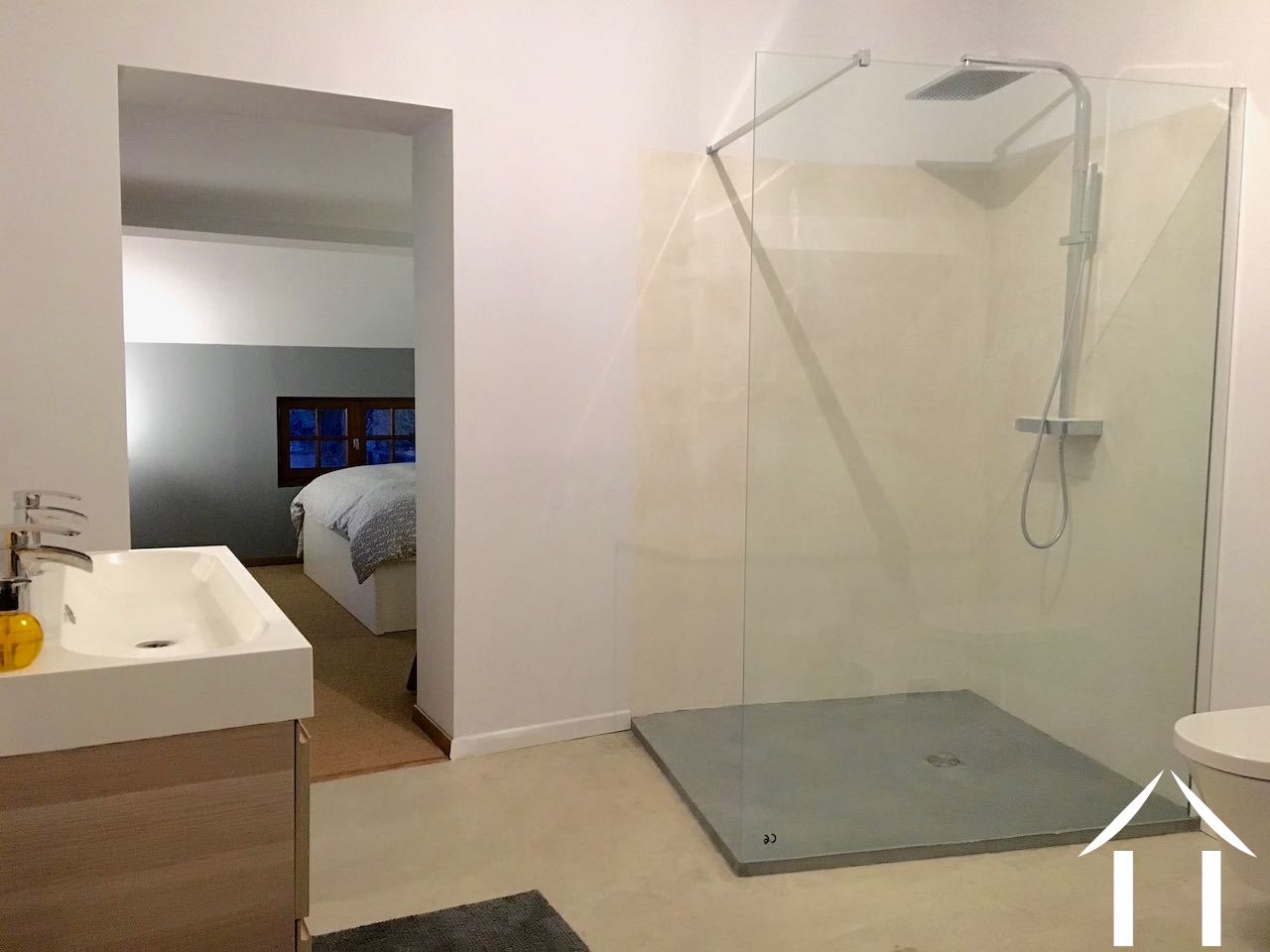 Salle de bain attenante