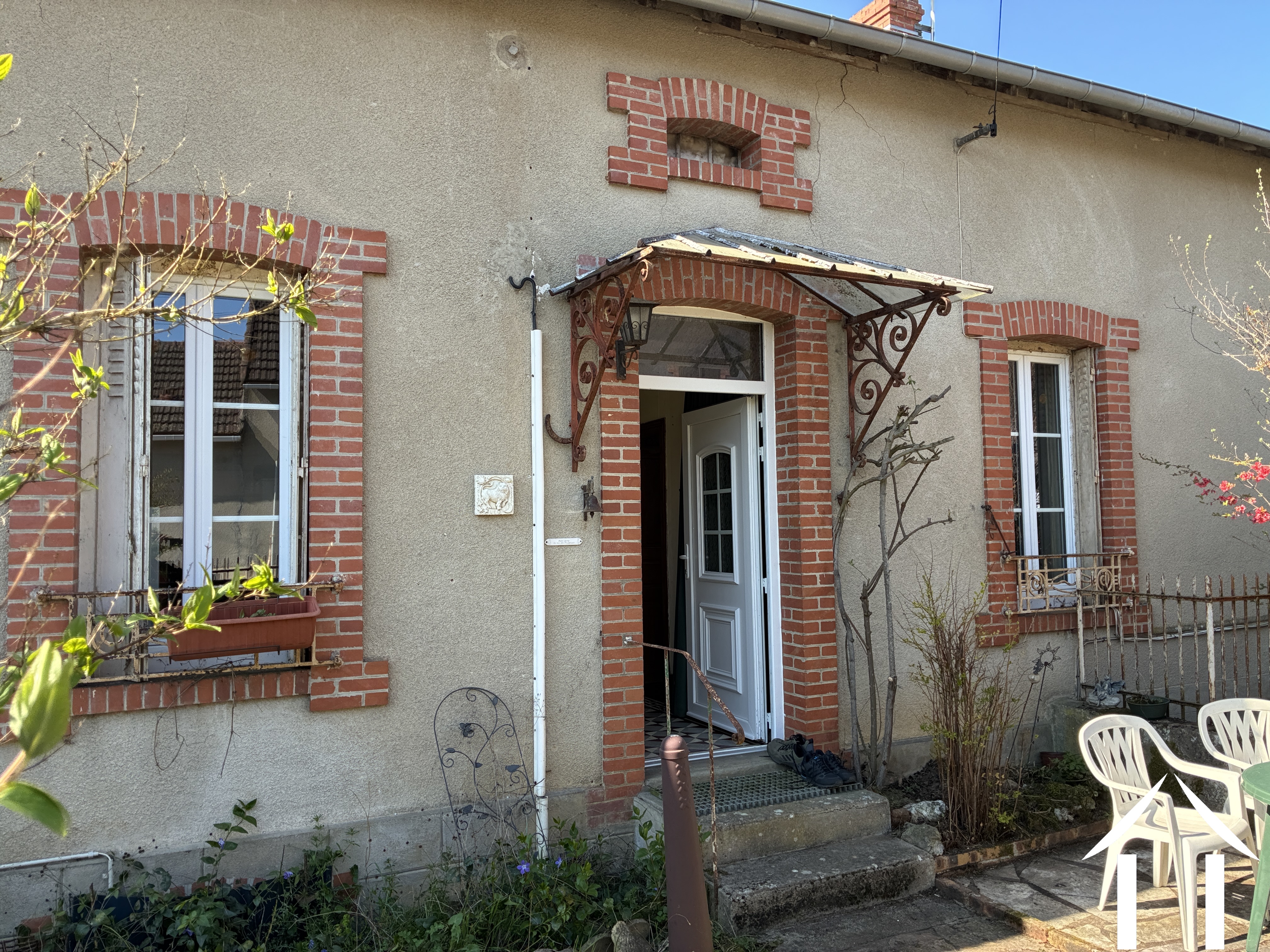Maison à vendre mont et marre, bourgogne, cvh 5658 Image - 1