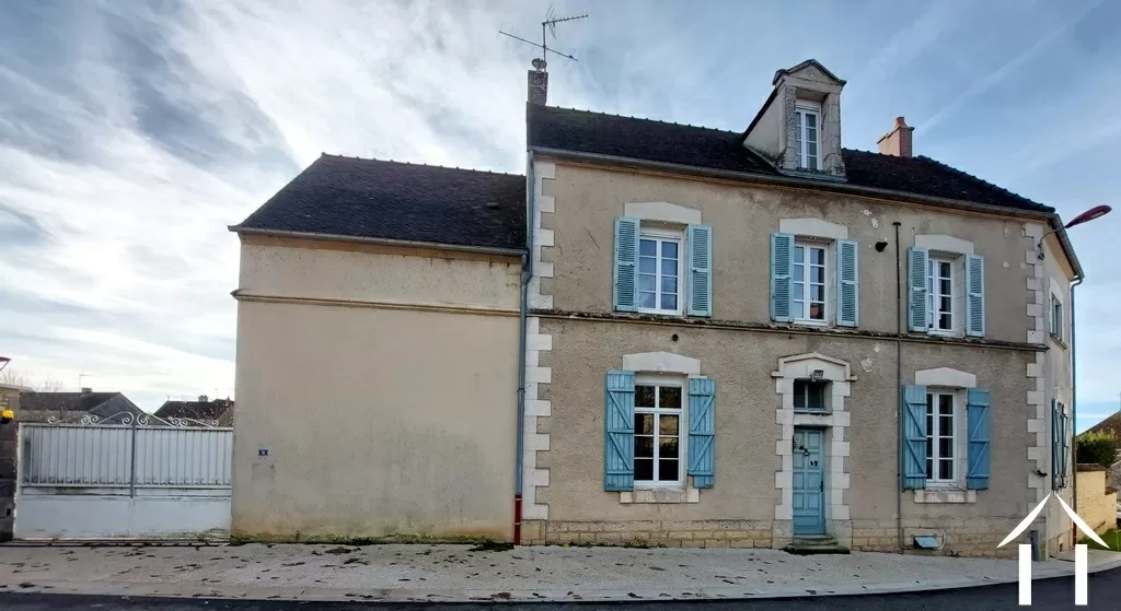 Maison à vendre moulins en tonnerrois, bourgogne, BH5660H Image - 2