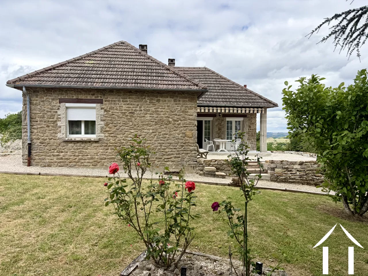 Maison à vendre st gervais sur couches, bourgogne, bh5678d Image - 1