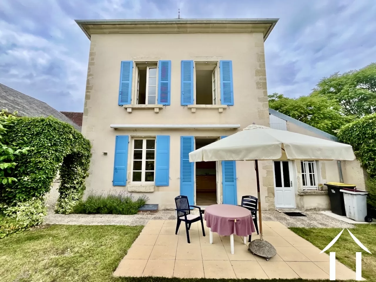 Maison à vendre ancy le franc, bourgogne, ben5648H Image - 1