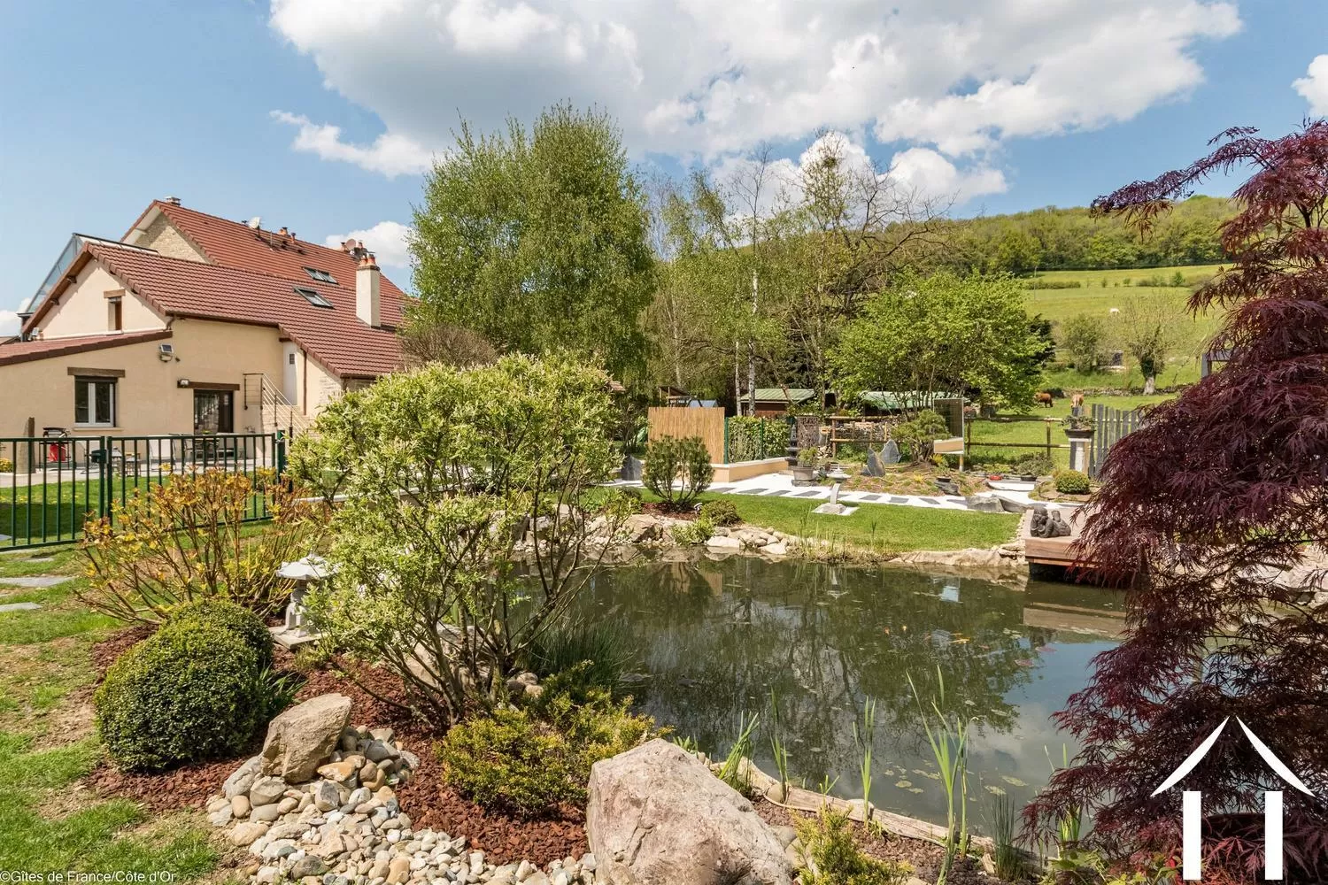 Des étangs à poissons aux maisons d'hôtes