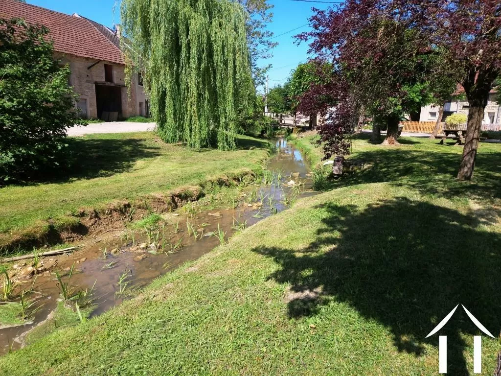 Vue devant la maison