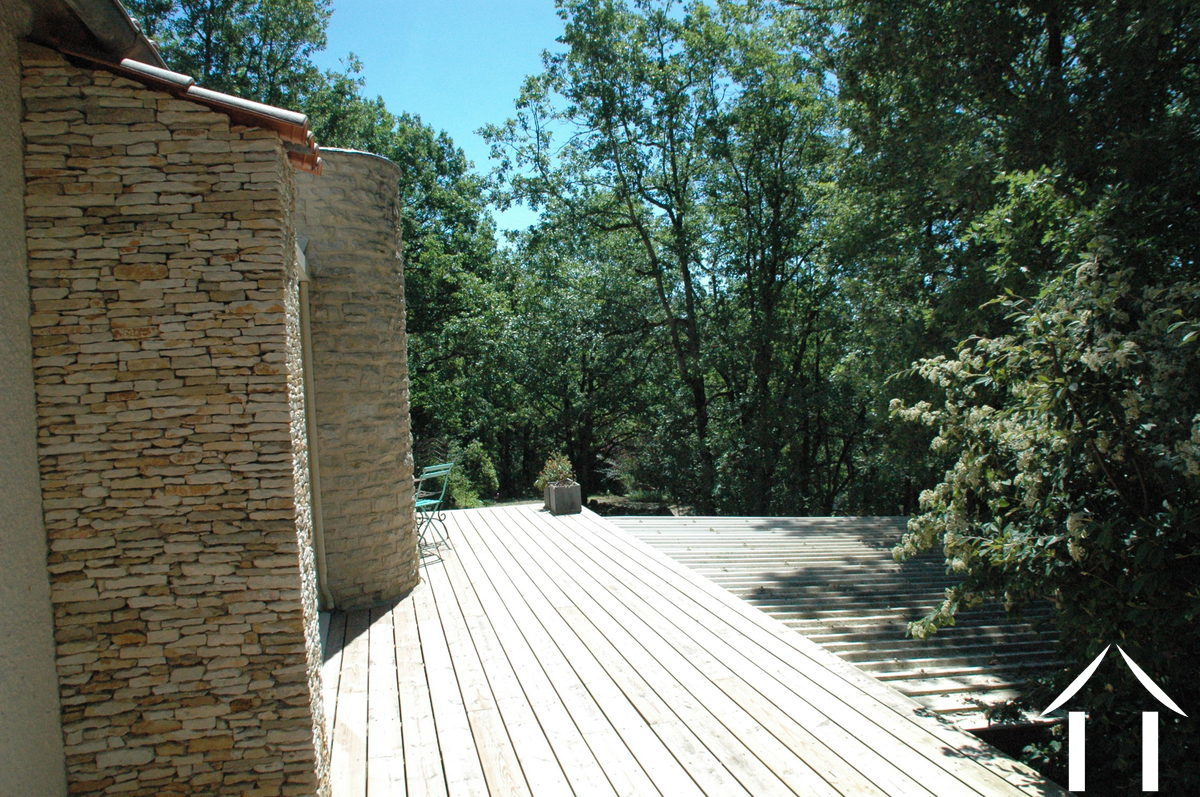 terrasse haute à l'entrée