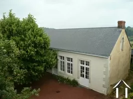 La plus petite maison, qui est actuellement utilisée comme pièce de consultation mais qui pourrait facilement redevenir une maison d'amis.