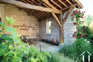 outdoor eating area