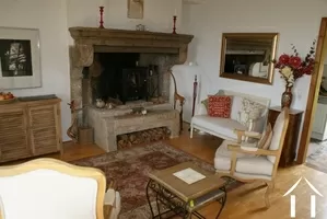 <en>Burgundian fireplace</en>