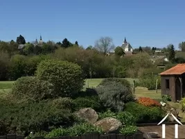 Jardin avec belle vue sur le village