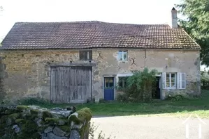 Cottage facade