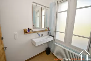 Maison de bourg à vendre meilhards, limousin, Li942 Image - 22