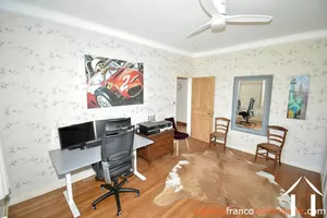 Maison de bourg à vendre meilhards, limousin, Li942 Image - 31