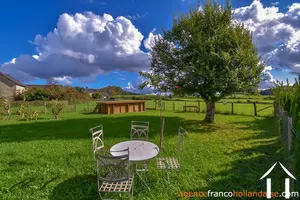 Maison de bourg à vendre meilhards, limousin, Li942 Image - 3