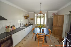 Maison de bourg à vendre meilhards, limousin, Li942 Image - 6