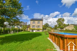 Maison de bourg à vendre meilhards, limousin, Li942 Image - 2