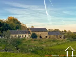 Maison à vendre sussac, limousin, Li957 Image - 1