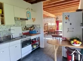 Maison en pierre à vendre lachaux, auvergne, AP030071089 Image - 4