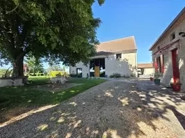 Maison à vendre effiat, auvergne, AP030071102 Image - 8