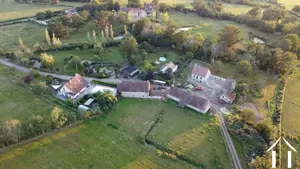 Châteaux, domaine à vendre bayet, auvergne, AP03007990 Image - 1