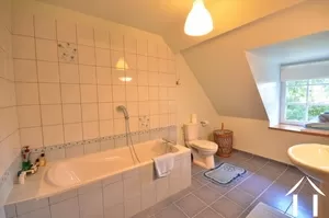 Bathroom with toilet for bedroom 4 and 5