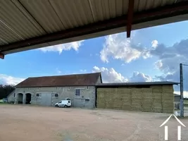 Bâtiment traditionnel et hangar à fourrage