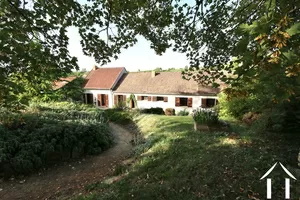 Maison vue du jardin