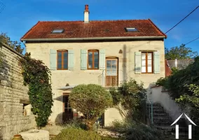 Maison en pierre prête à l'emploi à vendre, Bourgogne du nord