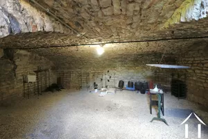 Maison 1: cave voutée