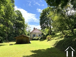 Ancien moulin rénové dans le calme et la verdure d'un vallon