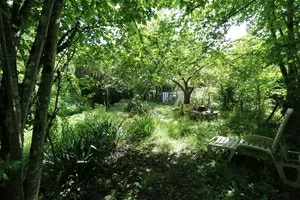 Jardin après la rivière