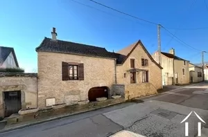 Maison avec vue sur la rue