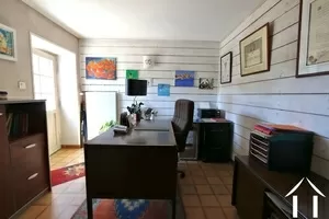 Entrée ou bureau au rez-de-chaussée
