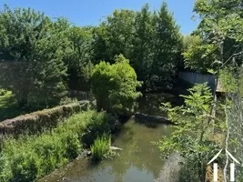Vue sur la rivière depuis le jardin détaché