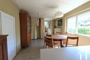 Salle à manger vue de la cuisine