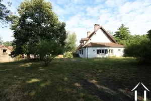 Vue de la propriété depuis le jardin