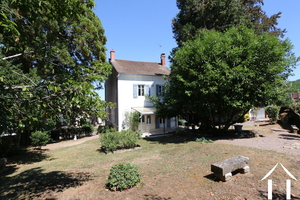 Maison familiale dans un village viticole