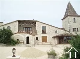 Ferme avec Dépendances A Vendre Près de Monflanquin