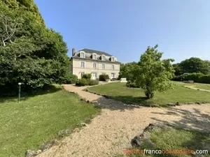 3 habitations dans un bâtiment caractéristique  Ref # Li1002 