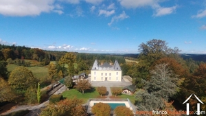 Château rénové avec possibilités d'affaires Ref # Li724 
